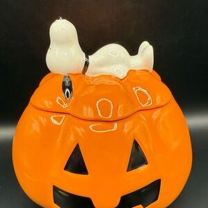 **NEW 2025** Rae Dunn Snoopy on a pumpkin NWT